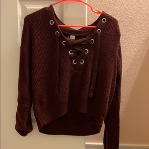 Maroon long sleeve tie!